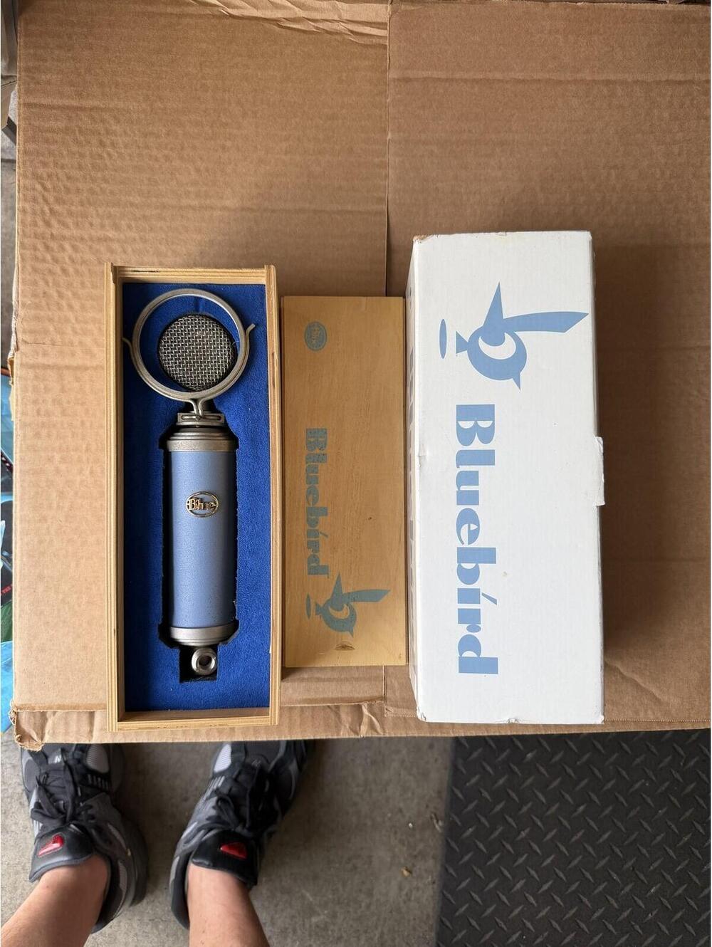 Blue Microphones Bluebird Condenser Microphone w/‎ Wooden Box & Packaging - Used